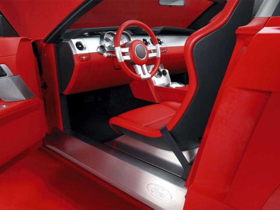  Ford Mustang GT Convertible Concept 2003 года  (фото 28 из 32)
